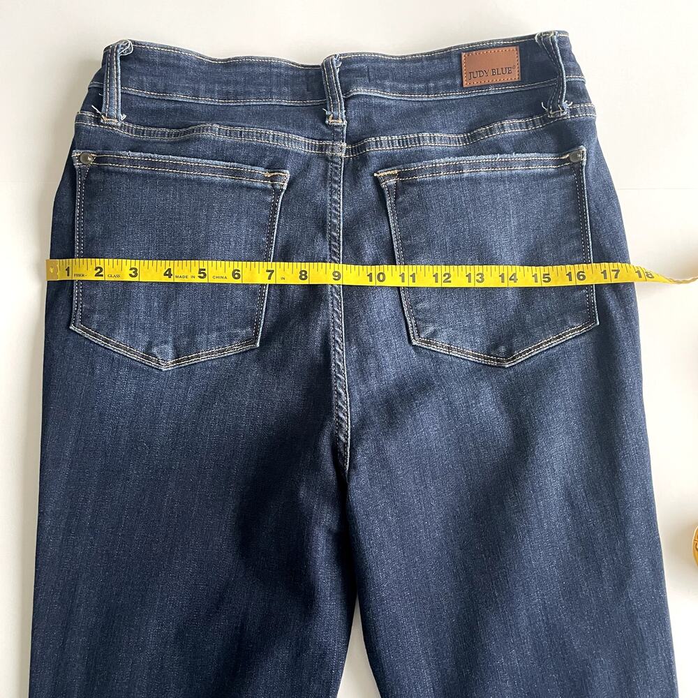 Judy Blue Women's Flare Jeans size 11/30 Raw Hem - Picture 12 of 15